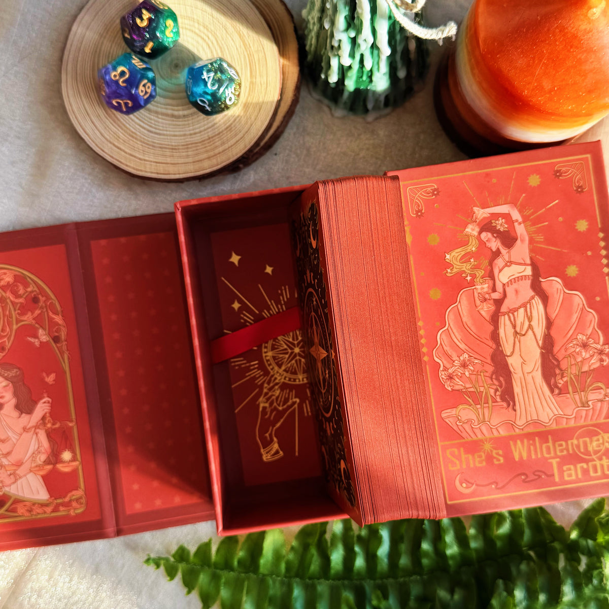 She's Wilderness Tarot Red Deluxe ——A Tribute to the Divine Feminine——All-Women Tarot Deck